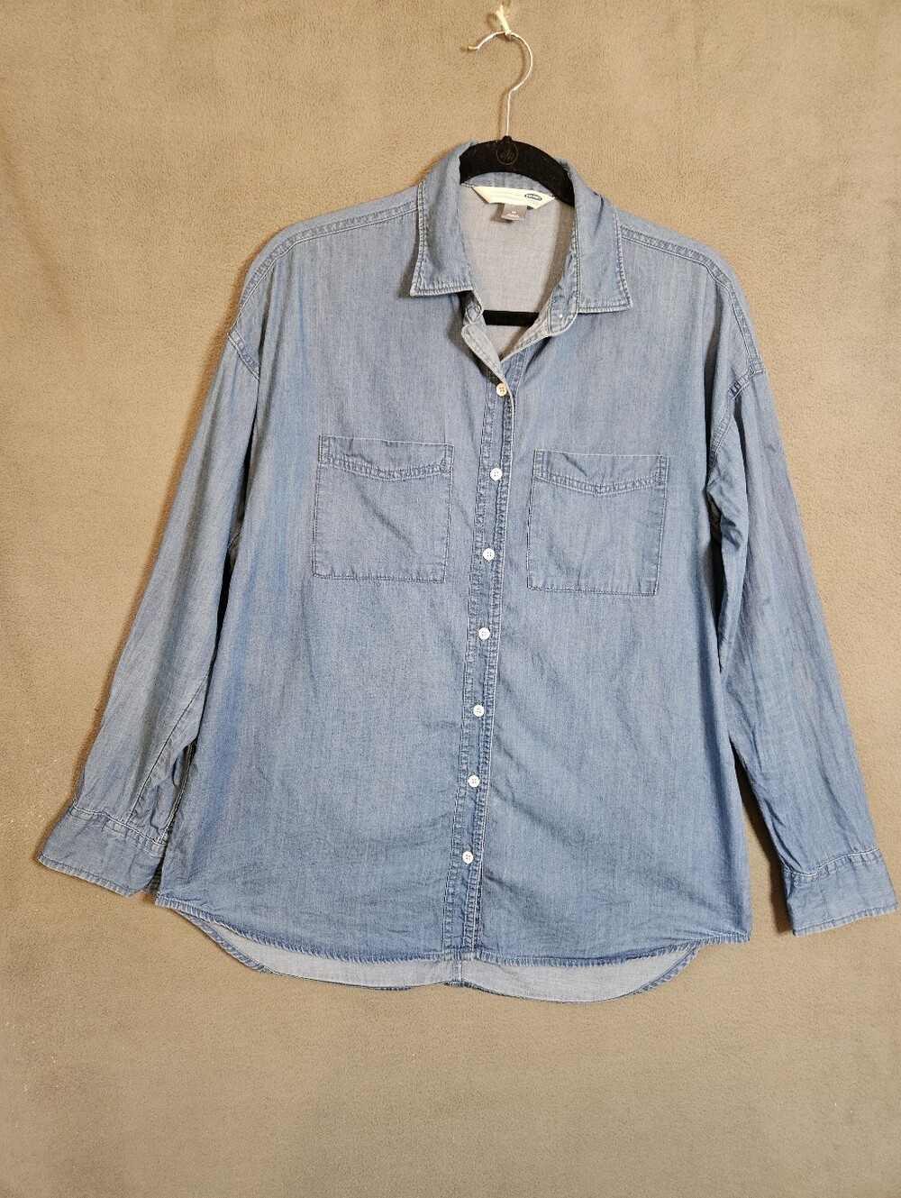 Old Navy Womens Medium Boyfriend Shirt Blue Denim Buttons Long Sleeve Pocket